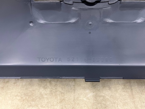 Zderzak przedni Toyota Yaris XP10 03-06r. Lift przód nowy oryginalny 52119-0D090