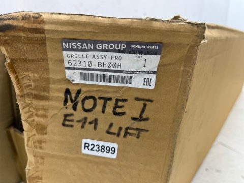 Atrapa Nissan Note E11 1 I 09-13r. Lift grill przednia maskownica zderzaka znaczek nowa oryginalna 62310BH00H
