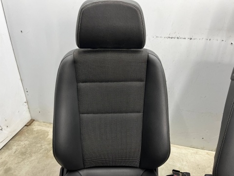 Fotele Opel Zafira B 05-14r. pół skóra EUROPA komplet 3 rzędy