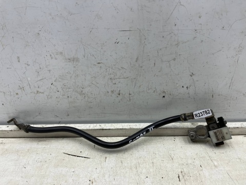 Klema akumulatora Ford C-Max MK2 Focus Mk3 Kuga Mk2 12-19r. przewód MINUS minusowy av6n-10c679-bd