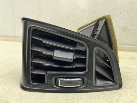 Kratka nawiewu Ford C-Max MK2 CMax Mk2 12-19r. prawa boczna nadmuchu deski wnętrza strona pasażera am51-r018b08-bhw