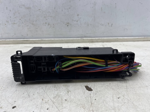 Skrzynka bezpieczników Ford C-Max MK2 12-19r. moduł av6t-9a340-aaa dm5t-14014-jea