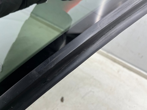 Szyba boczna Ford C-Max MK2 CMax Mk2 12-19r. prawy tylny trójkąt karoseryjna oryginalna chrom prawy tył