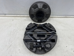 Wkład koła zapasowego Ford C-Max MK2 Focus MK3 12-19r. winda klucz zestaw narzędzi bagażnika styropian bm51-17009-ec