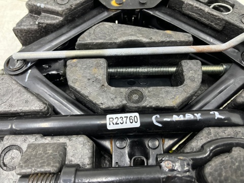 Wkład koła zapasowego Ford C-Max MK2 Focus MK3 12-19r. winda klucz zestaw narzędzi bagażnika styropian bm51-17009-ec