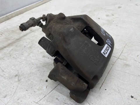 Zacisk hamulcowy Ford C-max MK2 Focus MK3 Kuga Volvo C30 C70 S40 V40 V50 12r.- PRAWY przedni jarzmo prawy przód