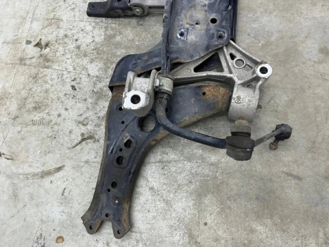 Belka silnika VW Polo Ibiza Cordoba Fabia 02-08r. kołyska wózek sanki