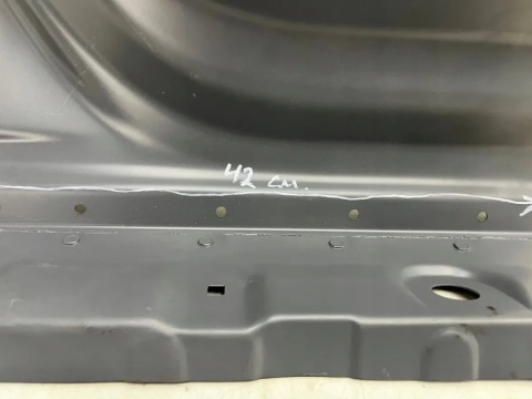 Ćwiartka VW Touareg 3 III 760 18r.- lewy tylny próg poszycie NOWE ORYGINAL