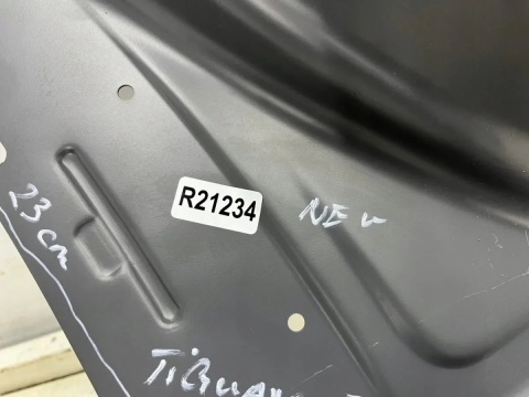 Ćwiartka VW Touareg 3 III 760 18r.- lewy tylny próg poszycie NOWE ORYGINAL