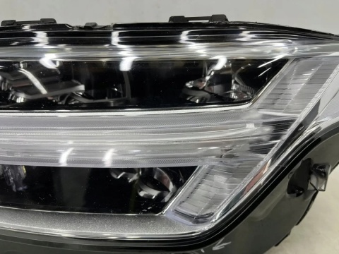 Lampa reflektor Volvo XC90 II 14r.- LEWA przednia MILED Full LED oryginalna LEWY przód 31655171