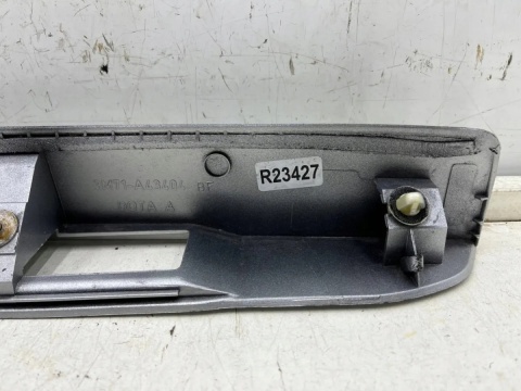 Listwa Mazda 2 I DY 02-07r. blenda nakładka dolna klapy bagażnika