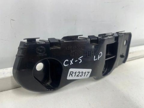 Ślizg Mazda CX-5 II 2017r.- lewe przednie mocowanie zderzaka wspornik