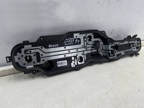 Wkład lampy Fiat Ducato III 3 Jumper 2 II Boxer 2 II LIFT 18r.- Movano C PRAWA tylna listwa oprawa żarówek 20610751