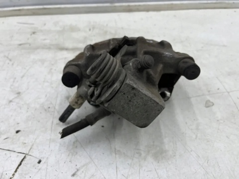 Zacisk hamulcowy Ford C-max MK2 Focus MK3 Kuga Volvo 12r.- PRAWY tylny