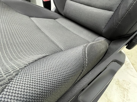 Fotele VW Golf 7 VII 12-20r. GRZANE tylna kanapa mały przebieg EUROPA Komplet