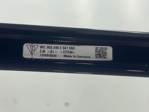 Listwa Porsche Macan II 95c 24r.- PRAWA nakładka dachowa wysoki połysk 95c853346e