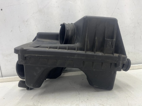 Obudowa filtra powietrza Opel Zafira B 05-14r. 1.9 CDTI 55557127