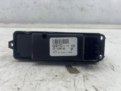 Przełącznik Mazda 6 II GH 07-12r. prawy przód panel sterowania podnoszenia szyb GS1D66370