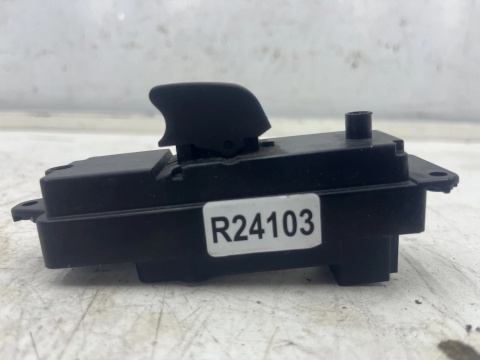 Przełącznik Mazda 6 II GH 07-12r. prawy tył panel sterowania podnoszenia szyb GS1D66380