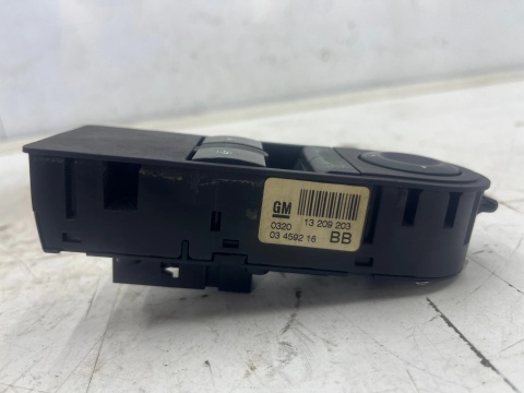 Przełącznik Opel Zafira B 05-14r. panel sterowania podnoszenia szyb 13209203