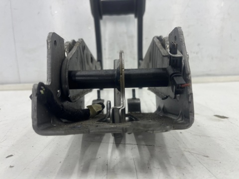 Ręczny Opel Zafira B 05-14r. dźwignia hamulca ręcznego Europa 13173080