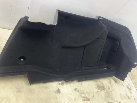 Tapicerka Mercedes w213 16-23r. wykładzina boczki bagażnika wkład mata KPL