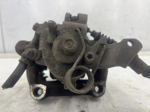 Zacisk hamulcowy Opel Zafira B 05-14r. prawy tył