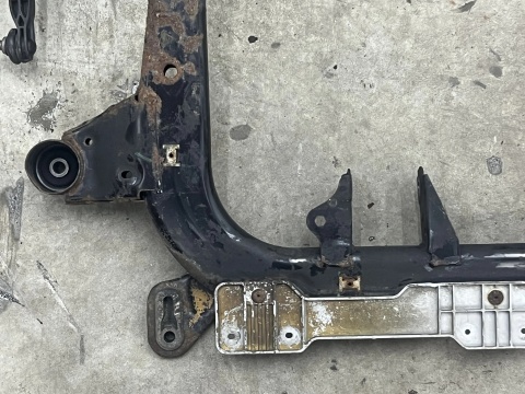 Belka silnika Opel Zafira B 05-14r. 1.9 CDTi kołyska wózek sanki drążek wahacze