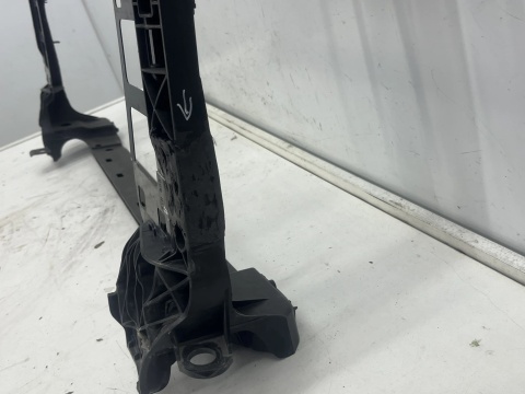 Pas przedni Porsche Cayenne III 9y 17r.- wzmocnienie ramka chłodnic oryginalny 9y0805594r