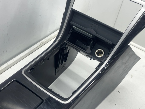 Tunel środkowy Mazda 6 II GH 07-12r. podłokietnik uchwyt na kubki EU gs1d-64426