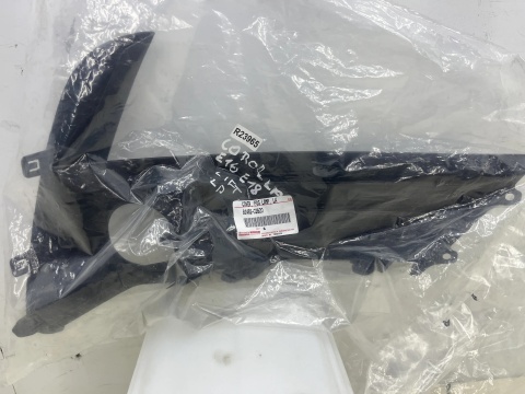 Atrapa Toyota Corolla E16 E18 16-19r. Lift kratka zderzaka lewa przednia 81482-02620