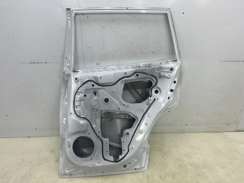 Drzwi Toyota Corolla Cross XG10 20r.- prawe tylne prawy tył