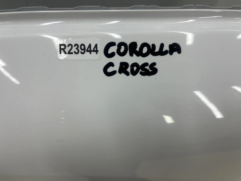 Drzwi Toyota Corolla Cross XG10 20r.- prawe tylne prawy tył