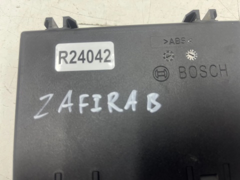 Moduł Opel Zafira B 05-14r. sterownik parkowania czujników PDC 13181070