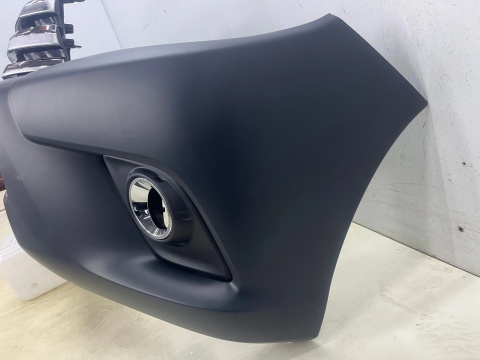 Zderzak przedni Toyota Hilux 8 VIII 15-18r. Przedlift przód nowy oryginalny 52119-0K860
