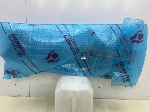 Atrapa Toyota Corolla E180 11 XI 13-16r. Przedlift grill przednia maskownica zderzaka znaczek nowa oryginalna 53111-02790