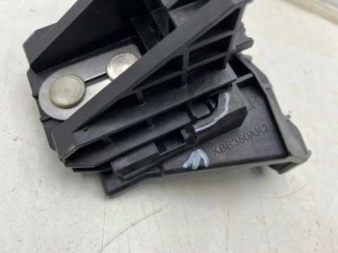 Belka zderzaka Mazda CX-60 CX60 22r.- przód przednie lewe mocowanie pasa ślizg ORYGINALNE