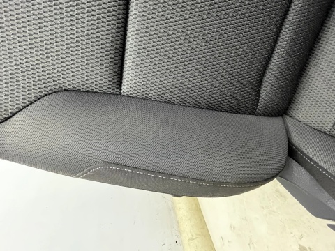 Fotele VW Golf 7 VII 12-20r. GRZANE tylna kanapa mały przebieg EUROPA Komplet