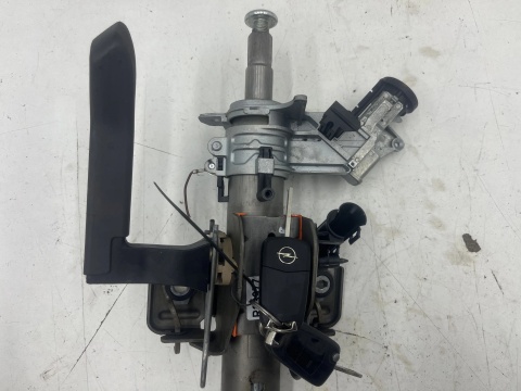 Kolumna kierownicza Opel Zafira B 05-14r. 13182345 1.9CDTI dwa kluczyki EU