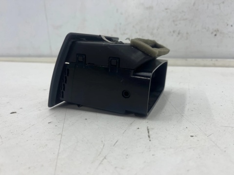 Kratka nawiewu Opel Zafira B 05-14r. lewa kierowcy boczna nadmuchu deski