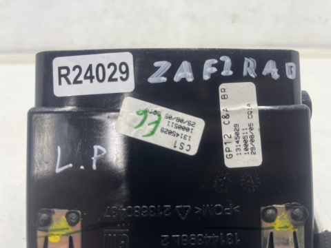 Kratka nawiewu Opel Zafira B 05-14r. lewa kierowcy boczna nadmuchu deski