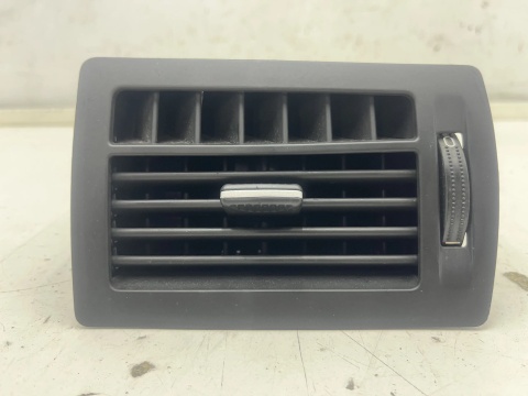 Kratka nawiewu Opel Zafira B 05-14r. prawa pasażera boczna nadmuchu deski