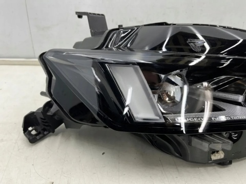 Lampa reflektor Peugeot 508 II 18-23r. PRAWA przednia FULL LED Europa oryginal PRAWY przód 9839014080