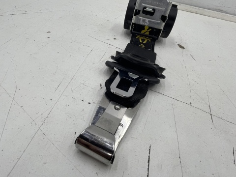 Pas bezpieczeństwa Opel Zafira B 05-14r. lewy tylny trzeci rząd 13202804