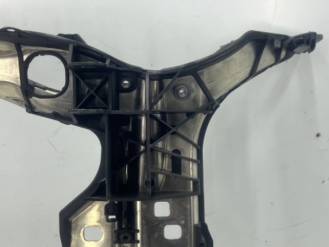 Pas przedni Audi A6 C8 Audi A7 C8 Sportback II 18-25r. wzmocnienie czołowe ramka chłodnic oryginal 4k0805594