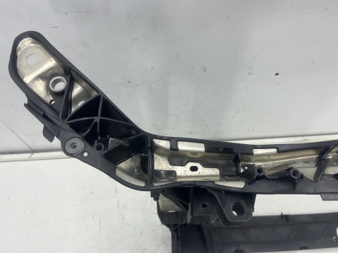 Pas przedni Audi A6 C8 Audi A7 C8 Sportback II 18-25r. wzmocnienie czołowe ramka chłodnic oryginal 4k0805594