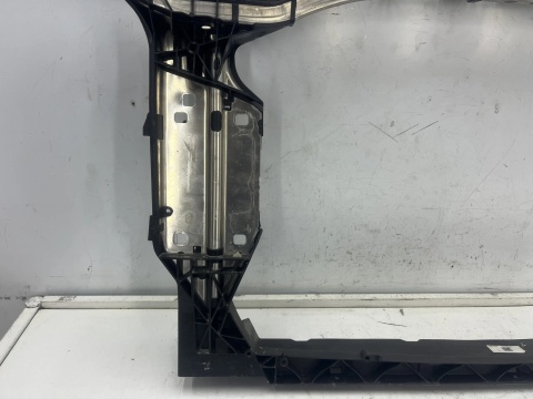 Pas przedni Audi A6 C8 Audi A7 C8 Sportback II 18-25r. wzmocnienie czołowe ramka chłodnic oryginal 4k0805594