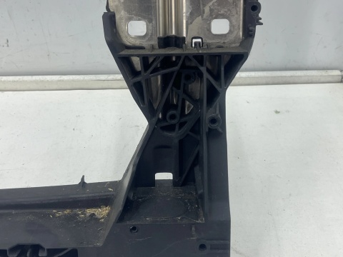 Pas przedni Audi A6 C8 Audi A7 C8 Sportback II 18-25r. wzmocnienie czołowe