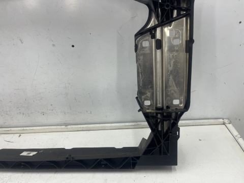 Pas przedni Audi A6 C8 Audi A7 C8 Sportback II 18-25r. wzmocnienie czołowe