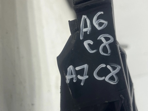 Pas przedni Audi A6 C8 Audi A7 C8 Sportback II 18-25r. wzmocnienie czołowe